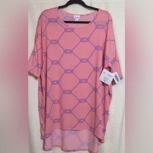 NWT!! 💖💜 LuLaRoe Pink and Purple Geometric T-Shirt